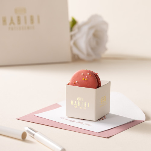 3 macarons gift box