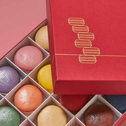 16 macarons gift box